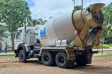 SelfCrete self-levelling concrete delivered by mixer